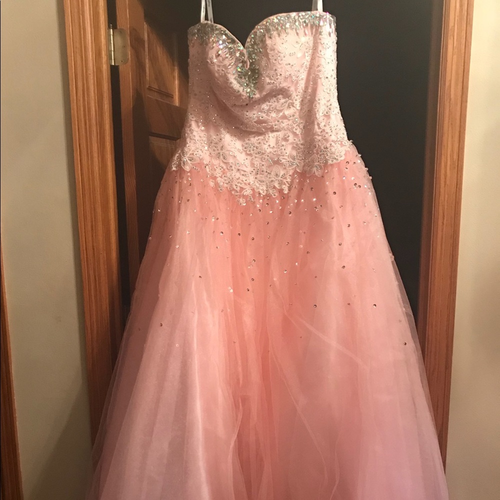 Prom Dress - Picture 5 of 8